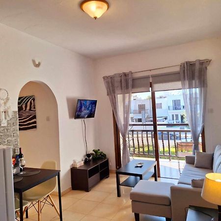 Kato Paphos Apt 400M To The Beach Exterior photo