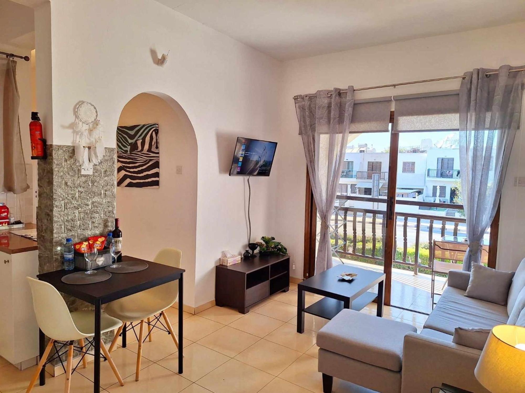 Kato Paphos Apt 400M To The Beach Exterior photo