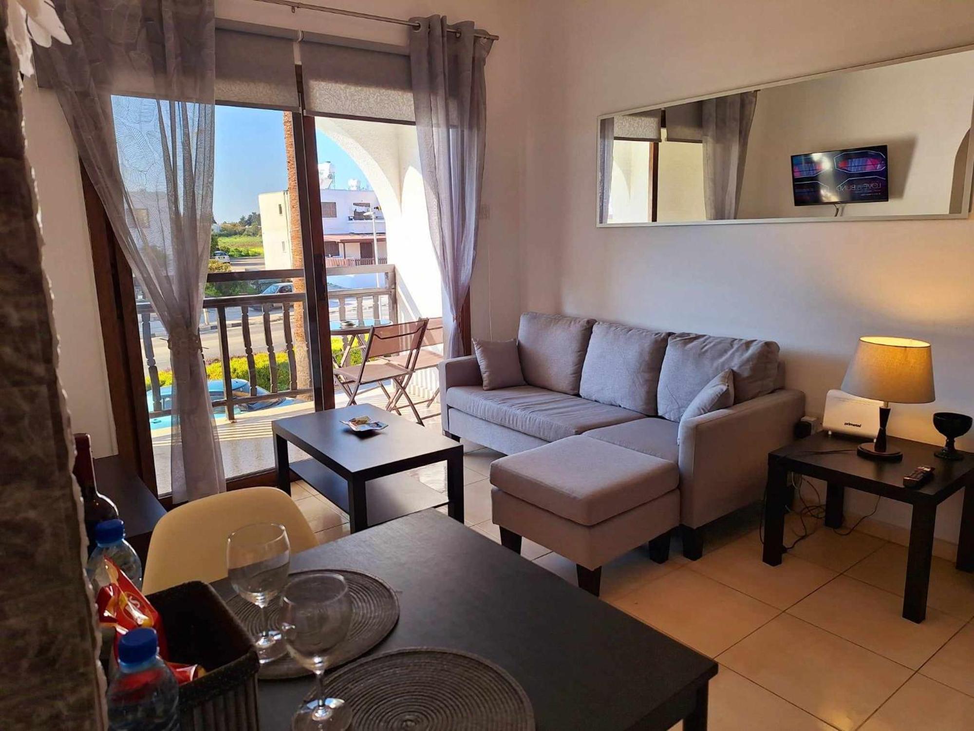 Kato Paphos Apt 400M To The Beach Exterior photo