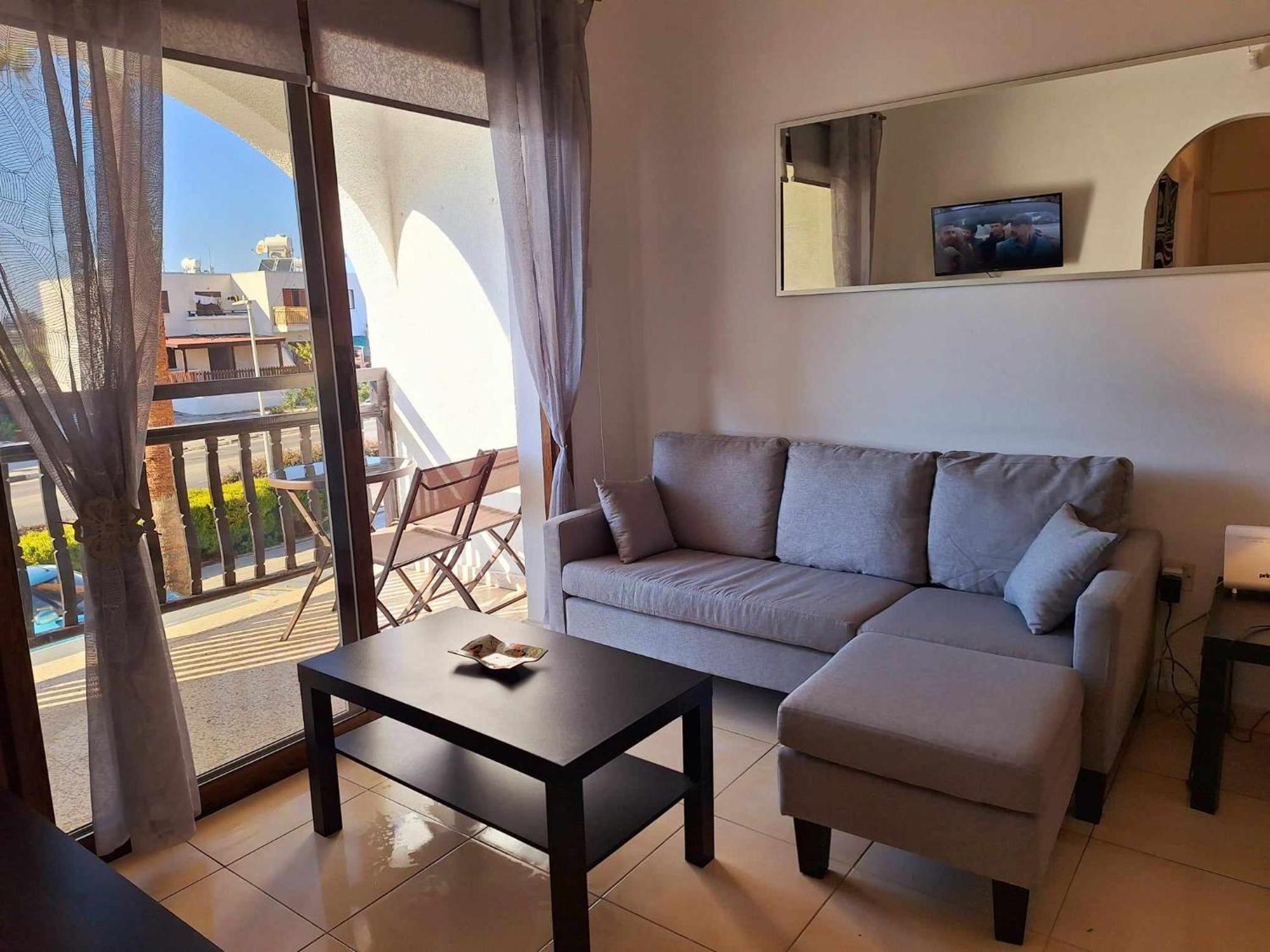 Kato Paphos Apt 400M To The Beach Exterior photo